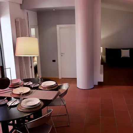 Summit Barberia Penthouse Διαμέρισμα