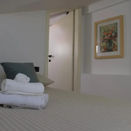 Summit Barberia Penthouse Болонья