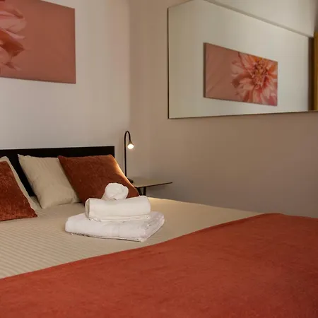 Summit Barberia Penthouse Διαμέρισμα